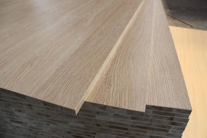 ���B(t��i)��